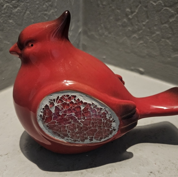 Red Ceramic Cardinel with Mosaic Wings - Picture 1 of 5